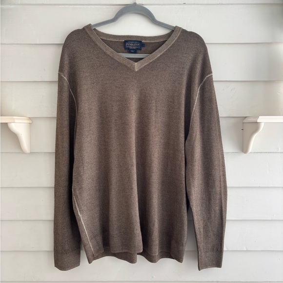 Pendleton Other - Pendleton Men's V-Neck Merino Wool Sweater in in a Greenish Brown Size Large